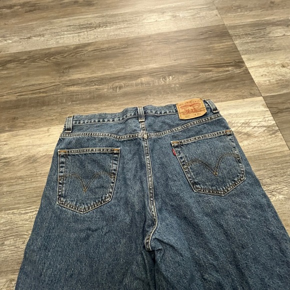 Levis Shorts 550 Denim y2k 2000s Mid Wash Denim Loose Straight Size 36 Red Tab - Picture 2 of 10